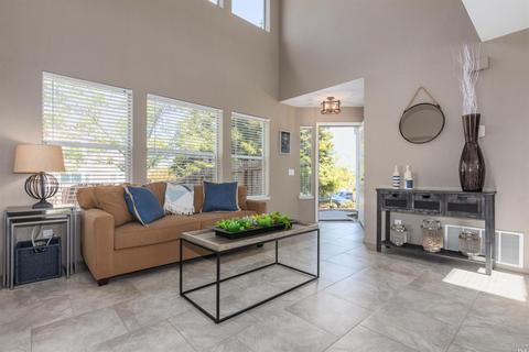 207 Clearpointe Dr, Vallejo, CA 94591 photo 8