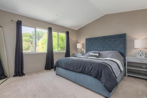 207 Clearpointe Dr, Vallejo, CA 94591 photo 24