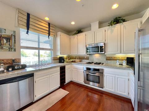 9 Peninsula Ct, Napa, CA 94559 photo 10