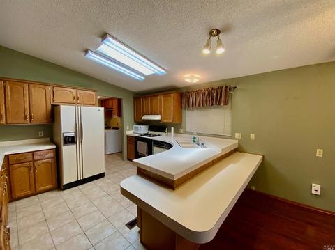 8207 Pine St, Windsor, CA 95492 photo 9