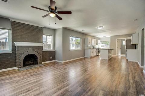 110 N Adams St, Dixon, CA 95620 photo 4