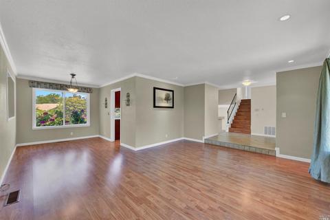 2831 Elmhurst Cir, Fairfield, CA 94533 photo 6