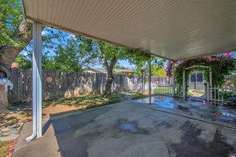 655 E Creekside Cir, Dixon, CA 95620 photo 35