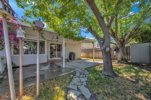 655 E Creekside Cir, Dixon, CA 95620 photo 38
