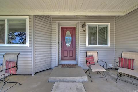 655 E Creekside Cir, Dixon, CA 95620 photo 4