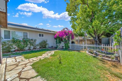655 E Creekside Cir, Dixon, CA 95620 photo 42