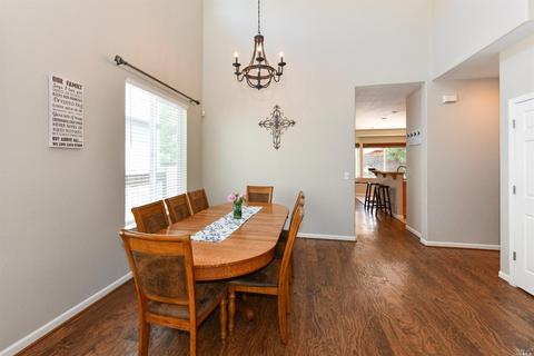 8344 Vercelli Ct, Windsor, CA 95492 photo 4