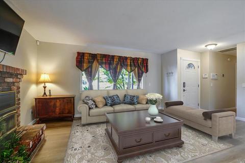 794 Colleen Dr, Windsor, CA 95492 photo 3
