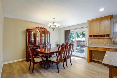 794 Colleen Dr, Windsor, CA 95492 photo 9