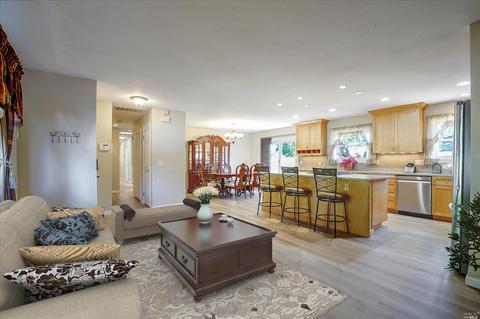 794 Colleen Dr, Windsor, CA 95492 photo 4