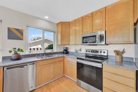 125 Bluebird Ct, Vallejo, CA 94591 photo 17