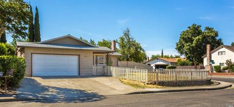 2056 Davis Dr, Fairfield, CA 94533 photo 2