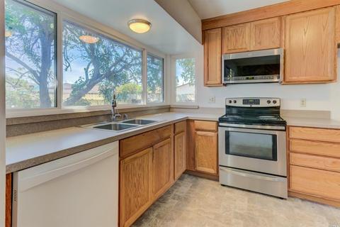 2056 Davis Dr, Fairfield, CA 94533 photo 14