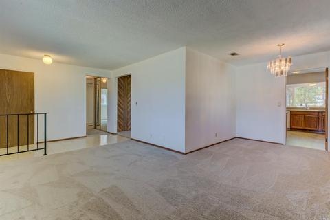 2056 Davis Dr, Fairfield, CA 94533 photo 8