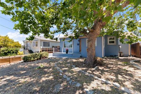 911 Lemon St, Vallejo, CA 94590 photo 2