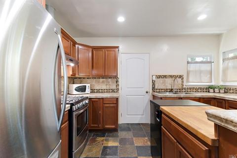 911 Lemon St, Vallejo, CA 94590 photo 8
