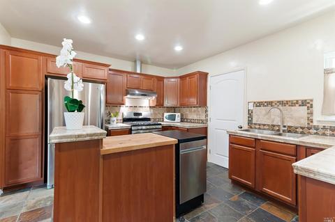 911 Lemon St, Vallejo, CA 94590 photo 5