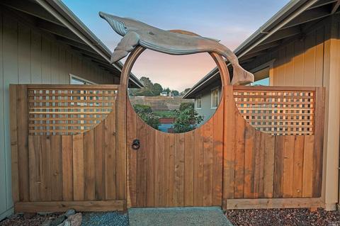 340 Las Plumas Ct, Bodega Bay, CA 94923 photo 9