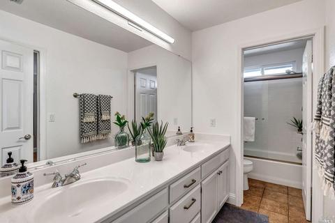 604 Ruby Dr, Vacaville, CA 95687 photo 48