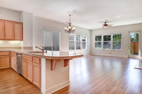 313 Decanter Cir, Windsor, CA 95492 photo 6