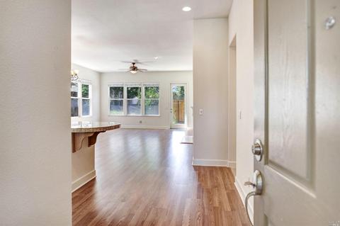 313 Decanter Cir, Windsor, CA 95492 photo 5