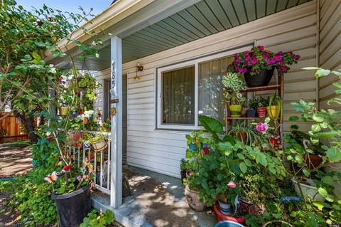 785 Rosewood Ave, Vallejo, CA 94591 photo 2