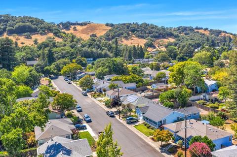 2908 Devita Dr, Napa, CA 94558 photo 3