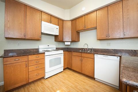 225 E Wyoming St, Fairfield, CA 94533 photo 18