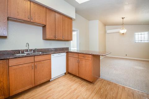 225 E Wyoming St, Fairfield, CA 94533 photo 19