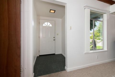 225 E Wyoming St, Fairfield, CA 94533 photo 5