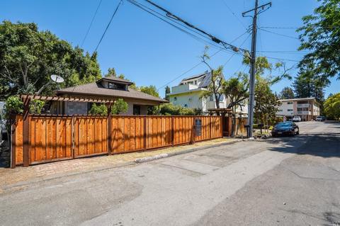 8 Hillside Ave, Kentfield, CA 94904 photo 2