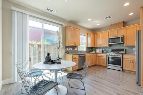 21 Lipton Way, Cotati, CA 94931 photo 2