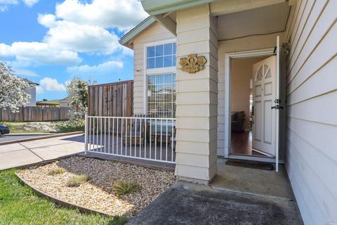 289 Carousel Dr, Vallejo, CA 94589 photo 4