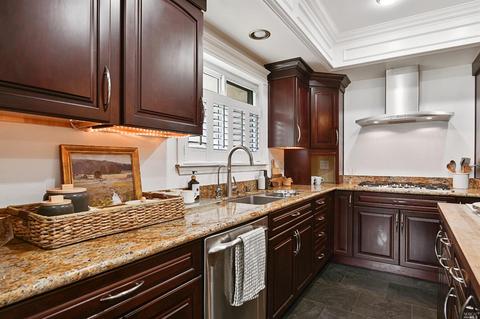 101 Combs Ln, Vallejo, CA 94590 photo 19