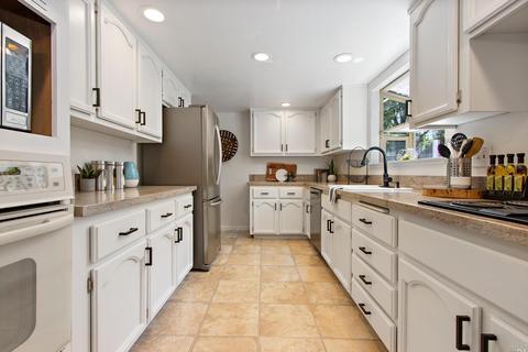 459 E K St, Benicia, CA 94510 photo 10