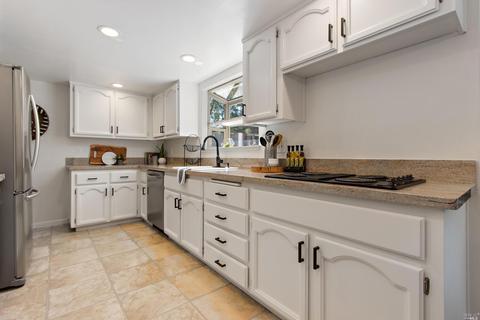 459 E K St, Benicia, CA 94510 photo 11