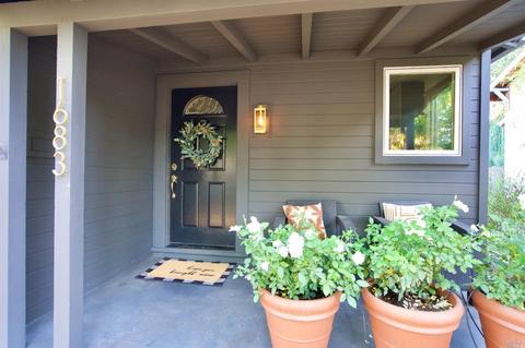 1683 E St, Napa, CA 94559 photo 2