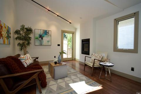 1683 E St, Napa, CA 94559 photo 8