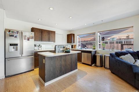 1453 Mcgregor Ave, Petaluma, CA 94954 photo 3