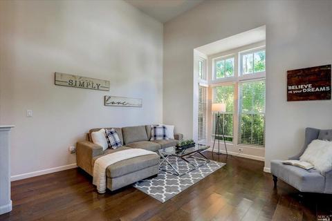 2105 Lewis St, Hercules, CA 94547 photo 2