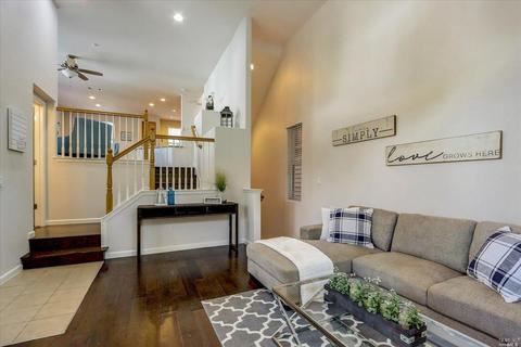 2105 Lewis St, Hercules, CA 94547 photo 4