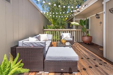 5 Thoreau Cir, Mill Valley, CA 94941 photo 1
