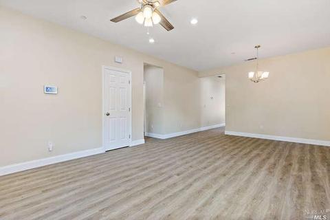 1037 Castlewood Dr, Vallejo, CA 94591 photo 18