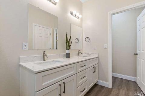 1037 Castlewood Dr, Vallejo, CA 94591 photo 14
