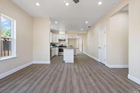 1037 Castlewood Dr, Vallejo, CA 94591 photo 11
