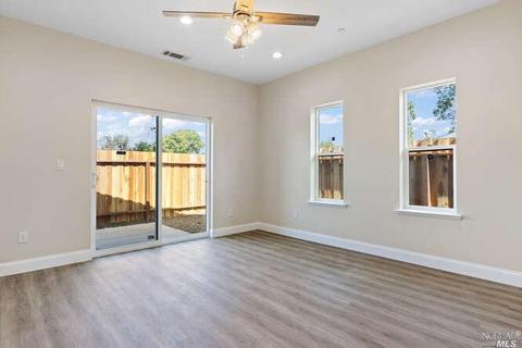 1037 Castlewood Dr, Vallejo, CA 94591 photo 21