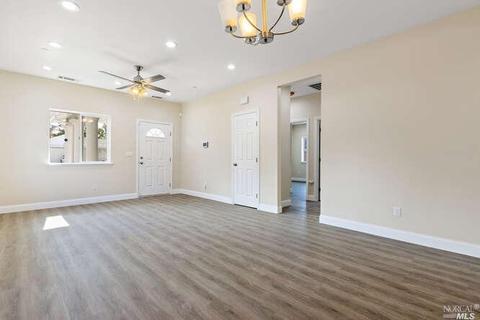 1037 Castlewood Dr, Vallejo, CA 94591 photo 19