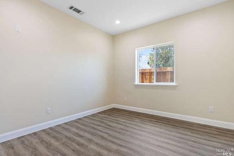 1037 Castlewood Dr, Vallejo, CA 94591 photo 20