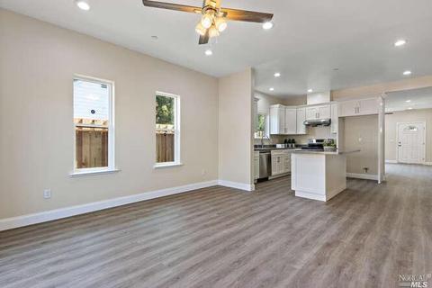 1037 Castlewood Dr, Vallejo, CA 94591 photo 7