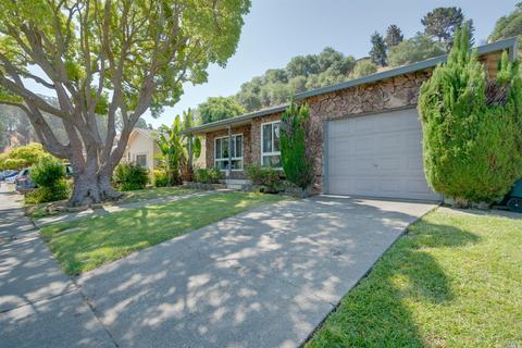 381 Pepper Dr, Vallejo, CA 94589 photo 2